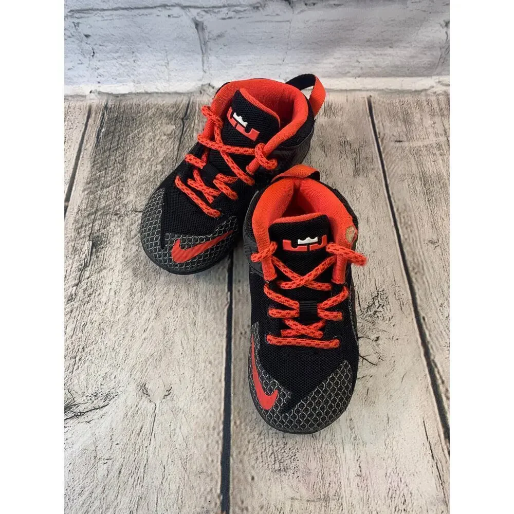 NIKE Boy’s LeBron XII TD Sneakers / Size: 7C